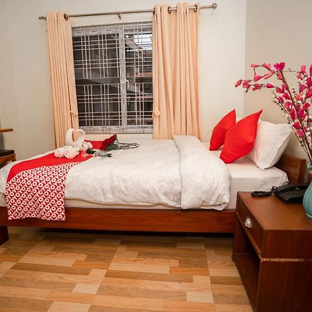 Hotel Dela Mount Покхара Екстер'єр фото